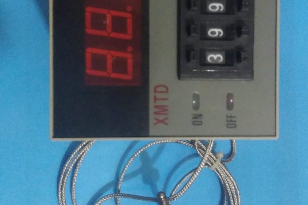 Temperature controller (0-399°C)