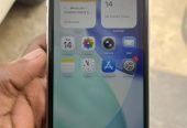 iphone 11 ,100% authentic with box charger